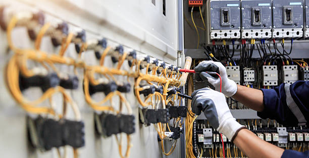 Professional Electrician technician working in Justice, OK